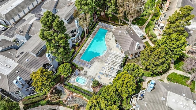 7402 Yellowtail Dr Unit 204, Huntington Beach, CA 92648 - aerial view of a pool