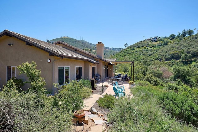 2021 Willow Glen Rd, Fallbrook, CA 92028 - view of yard featuring a patio