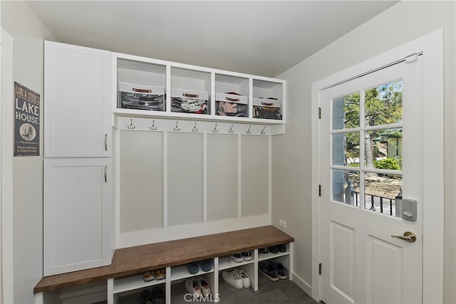 27513 St Bernard Ln, Lake Arrowhead, CA 92352 - view of mudroom