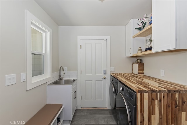27513 St Bernard Ln, Lake Arrowhead, CA 92352 - laundry area featuring cabinet space and washing machine and clothes dryer