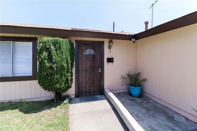view of property entrance