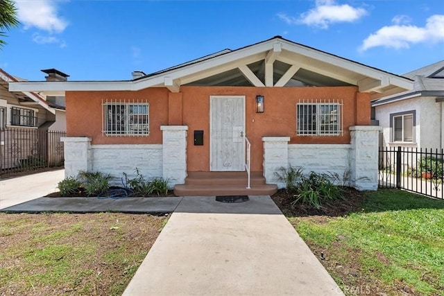 view of front facade with stucco siding