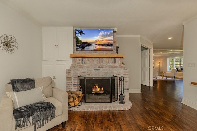 1448 W Domingo Rd, Fullerton, CA 92833 - living area with wood finished floors, recessed lighting, crown molding, baseboards, and a fireplace