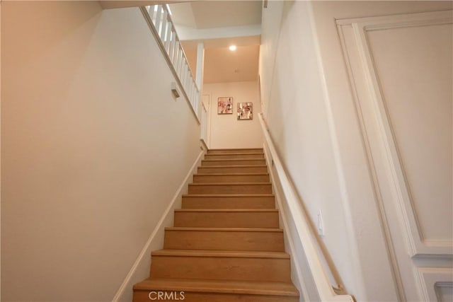 6670 Cozy Wood Ct, Whittier, CA 90601 - view of stairs
