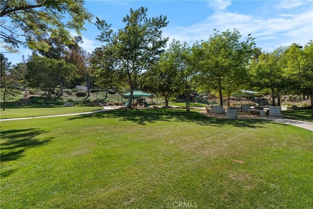2 Chestnut Dr, Aliso Viejo, CA 92656 - view of community with a yard