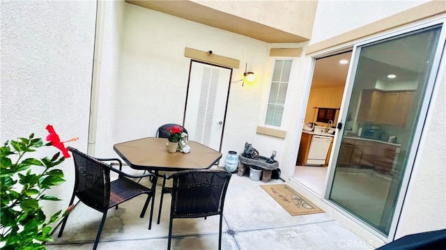 2652 W Madison Cir, Anaheim, CA 92801 - balcony with outdoor dining space and a patio area
