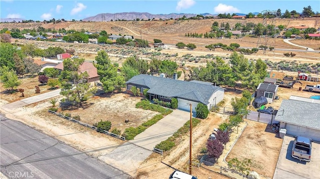 7621 Alston Ave, Hesperia, CA 92345 - aerial view of property and surrounding area featuring mountains