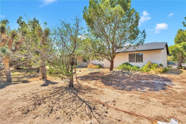7621 Alston Ave, Hesperia, CA 92345 - view of yard
