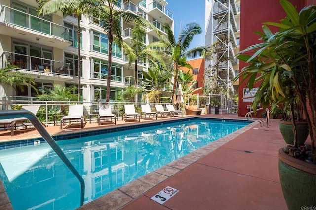 1431 Pacific Hwy Unit 315, San Diego, CA 92101 - view of community pool