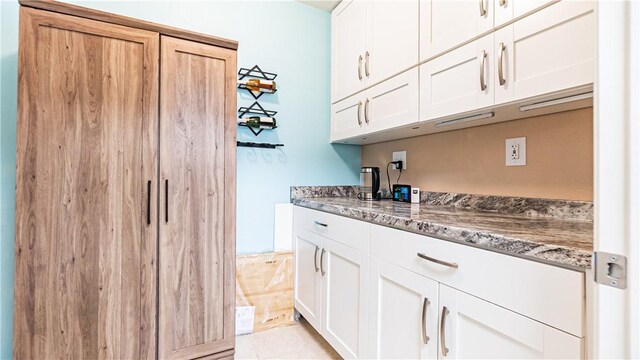 3261 James Ct, Lancaster, CA 93535 - view of bar area