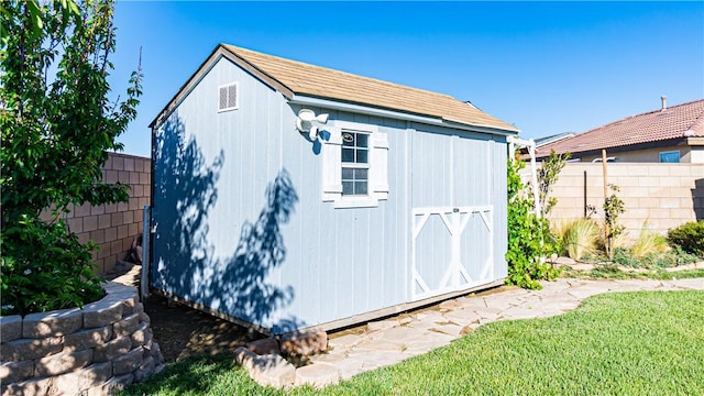 3261 James Ct, Lancaster, CA 93535 - view of shed with fence