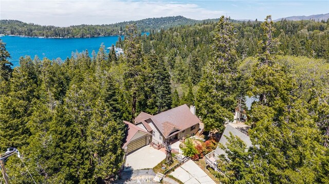 179 Chippewa Ln, Lake Arrowhead, CA 92352 - drone / aerial view of a heavily wooded area and a large body of water