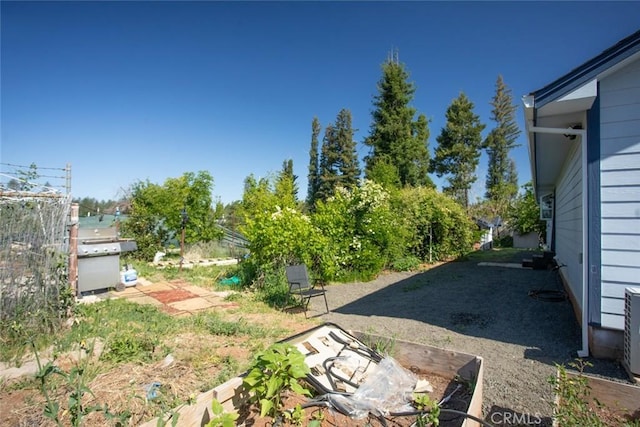 6151 N Libby Rd, Paradise, CA 95969 - view of yard featuring fence