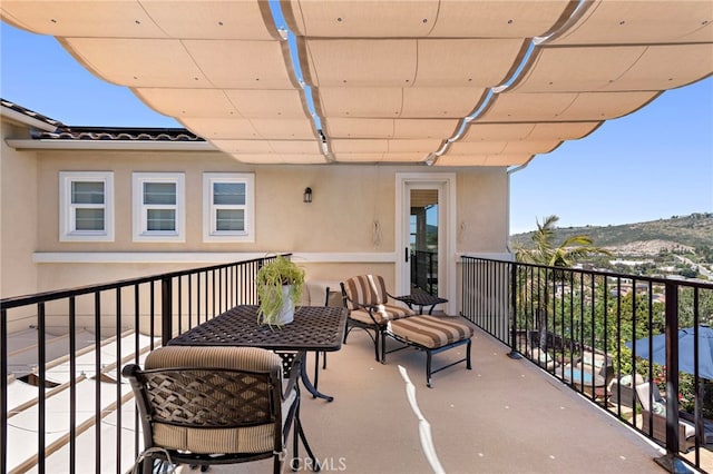 7051 Sitio Caliente, Carlsbad, CA 92009 - balcony featuring a mountain view