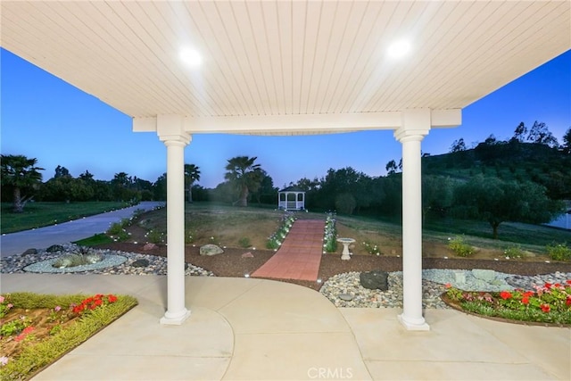 22252 Monte Rancho Dr, Temecula, CA 92590 - view of patio / terrace