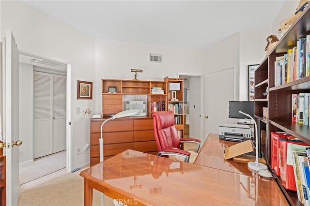 444 30th St, Manhattan Beach, CA 90266 - office area with carpet flooring