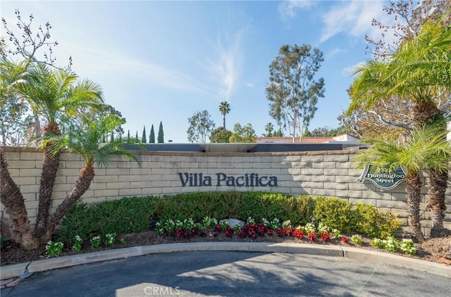 215 Wichita Ave Unit 106, Huntington Beach, CA 92648 - view of community / neighborhood sign