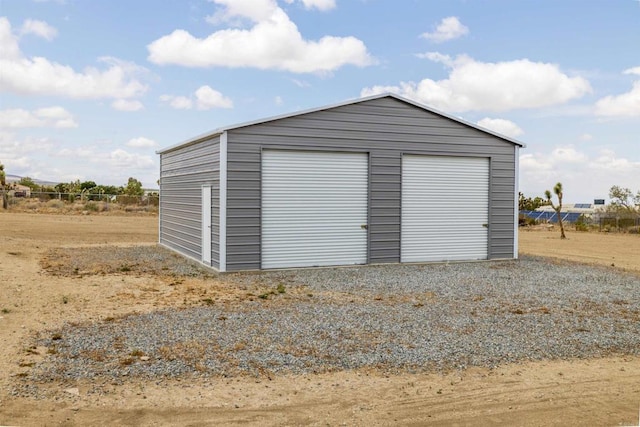11374 Desert View Rd, Pinon Hills, CA 92372 - view of detached garage