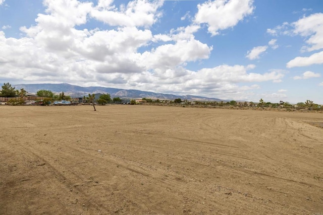 11374 Desert View Rd, Pinon Hills, CA 92372 - view of yard with a mountain view