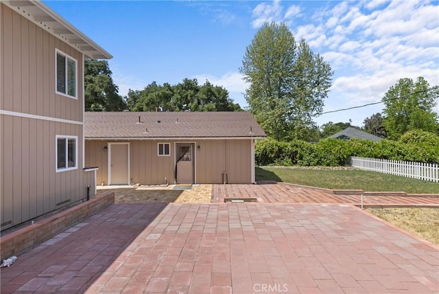 9019 San Gabriel Rd, Atascadero, CA 93422 - view of patio / terrace with fence