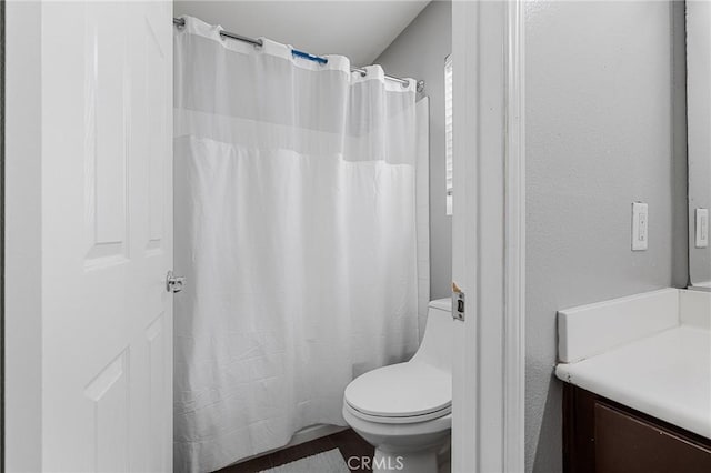 26426 Cardinal Dr, Canyon Country, CA 91387 - full bath featuring vanity, toilet, and a shower with shower curtain