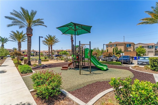 7155 Citrus Ave Unit 315, Fontana, CA 92336 - community play area with a residential view