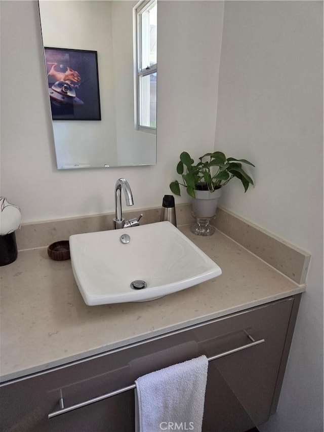 28715 Crestridge Rd, Rancho Palos Verdes, CA 90275 - bathroom featuring vanity