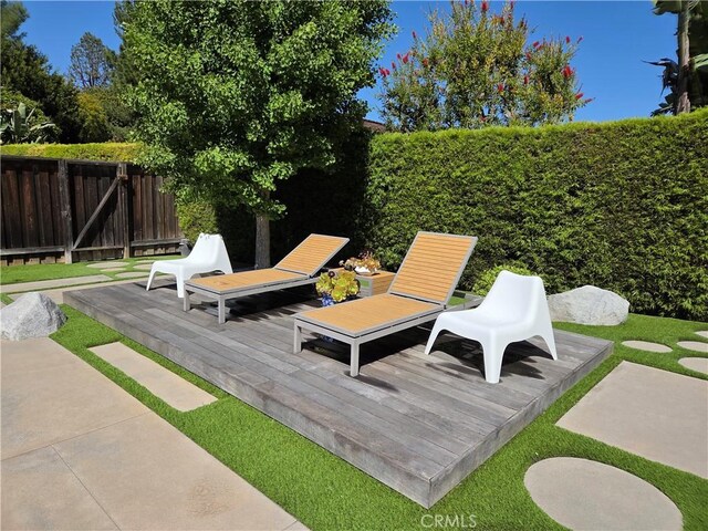 28715 Crestridge Rd, Rancho Palos Verdes, CA 90275 - fenced backyard with a patio