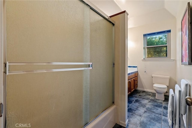 5145 Northfork Pl, Paso Robles, CA 93446 - full bath with toilet, vanity, baseboards, and enclosed tub / shower combo