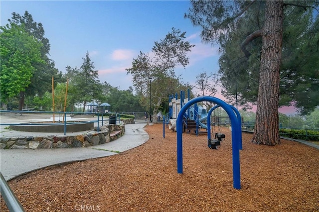 4745 Dunsmore Ave, La Crescenta, CA 91214 - view of home's community
