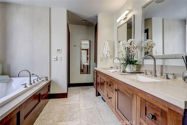 436 32nd St, Manhattan Beach, CA 90266 - full bath with double vanity and a bath