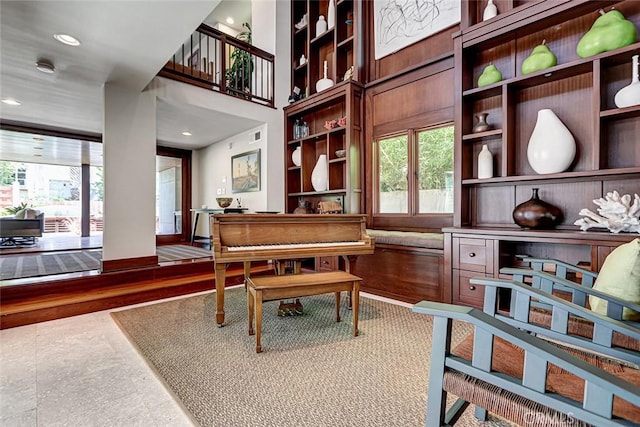 436 32nd St, Manhattan Beach, CA 90266 - sitting room with recessed lighting