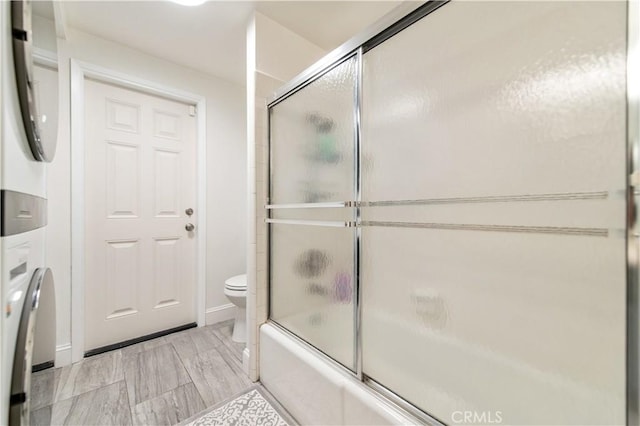 1263 Sandra Ct, Upland, CA 91786 - full bathroom featuring enclosed tub / shower combo and toilet