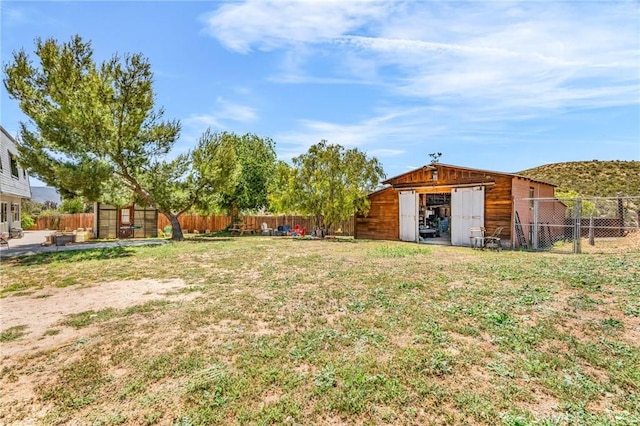 33645 Kobe Rd, Agua Dulce, CA 91390 - view of yard with an outdoor structure