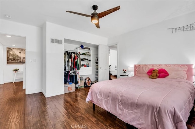 33645 Kobe Rd, Agua Dulce, CA 91390 - bedroom with hardwood / wood-style flooring, a closet, ceiling fan, and baseboards