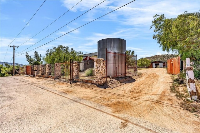 33645 Kobe Rd, Agua Dulce, CA 91390 - view of outbuilding with fence, a gate, and an outbuilding