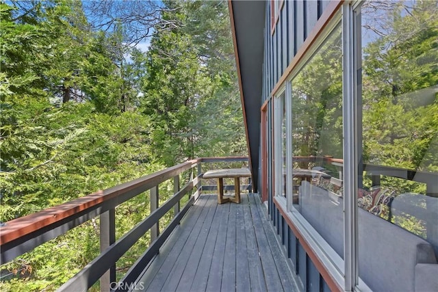 323 Mittry Ln, Lake Arrowhead, CA 92352 - view of wooden terrace