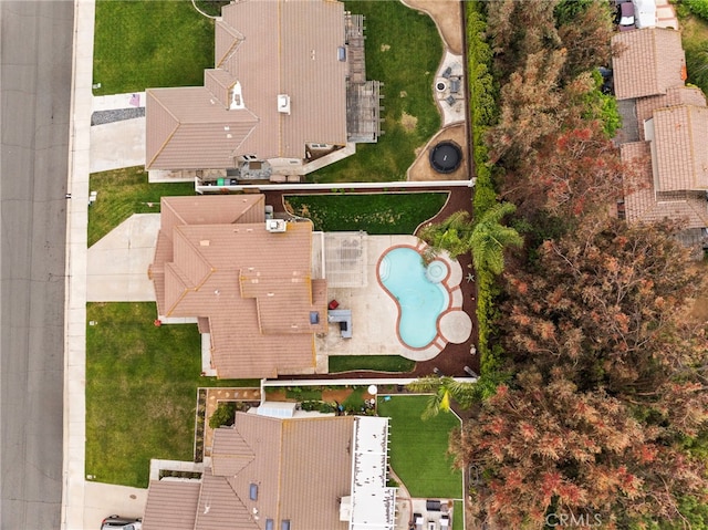 drone / aerial view of a pool
