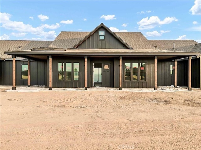 605 S Anderson A Rd, Exeter, CA 93221 - rear view of house featuring board and batten siding and roof with shingles
