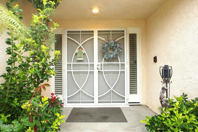6464 San Como Ln, Camarillo, CA 93012 - doorway to property with stucco siding