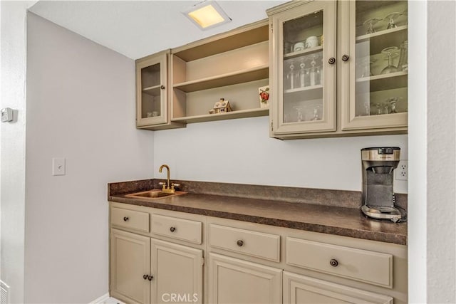 25572 Saltwater Dr, Dana Point, CA 92629 - view of indoor wet bar