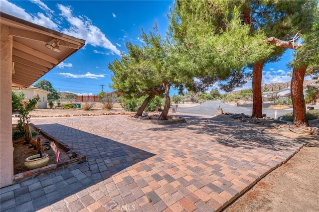 54955 Benecia Trl, Yucca Valley, CA 92284 - view of patio featuring fence