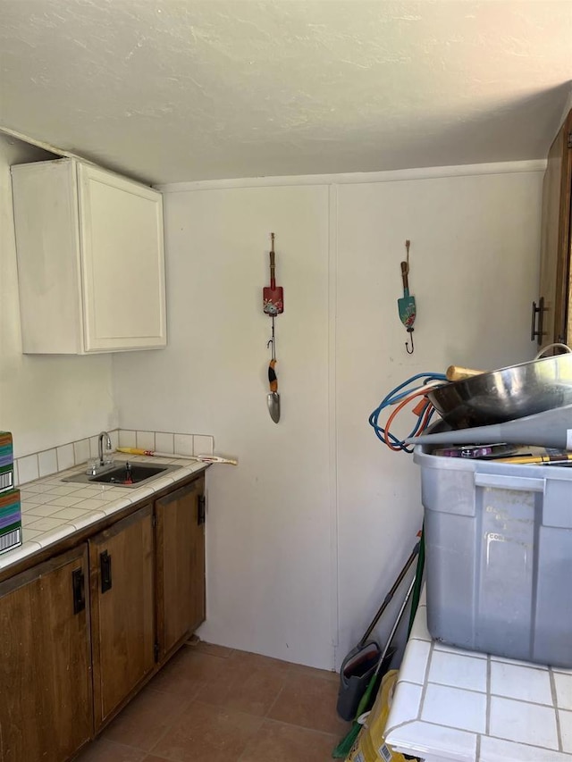 2466 Lupine Dr, Campo, CA 91906 - washroom with a sink