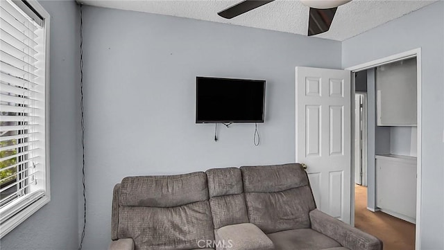 16285 Barbee St, Fontana, CA 92336 - living area with ceiling fan