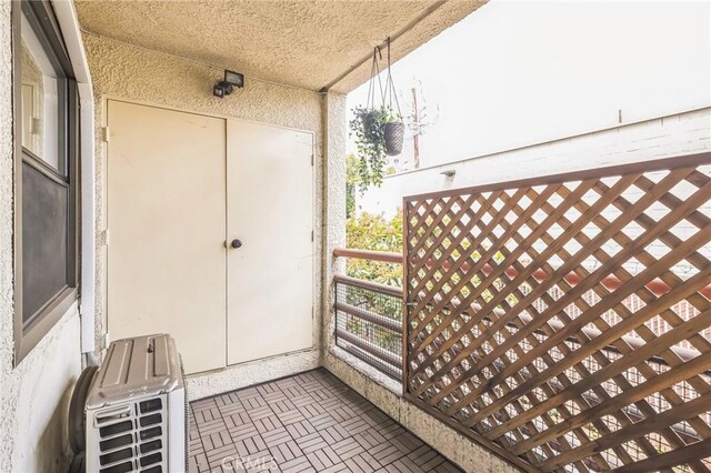1118 Valencia St Unit 114, Los Angeles, CA 90015 - photo 13