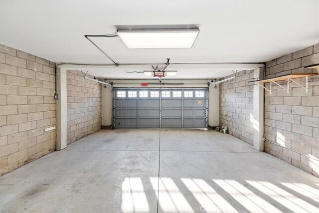 975 Manor Way, Corona, CA 92882 - garage with a garage door opener