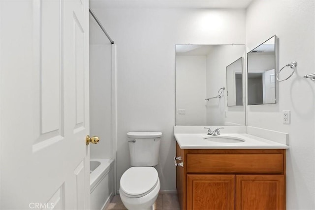 975 Manor Way, Corona, CA 92882 - full bath featuring vanity, toilet, and bathing tub / shower combination