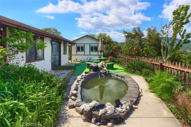 44800 Ahwahnee Acres Rd, Ahwahnee, CA 93601 - view of yard with fence and a putting area