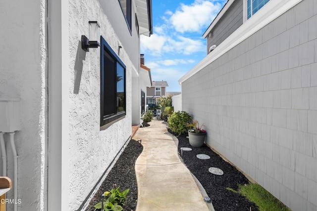 3960 W Hemlock St, Oxnard, CA 93035 - view of side of property with stucco siding