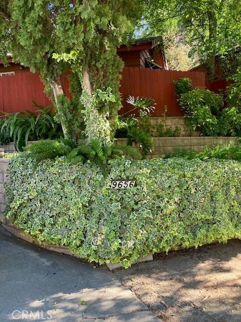 9656 Green Verdugo Dr, Shadow Hills, CA 91040 - view of yard featuring fence